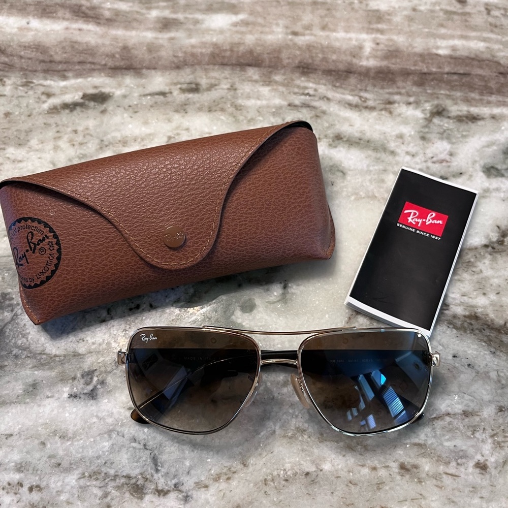 Rayban gold and tortoise aviators